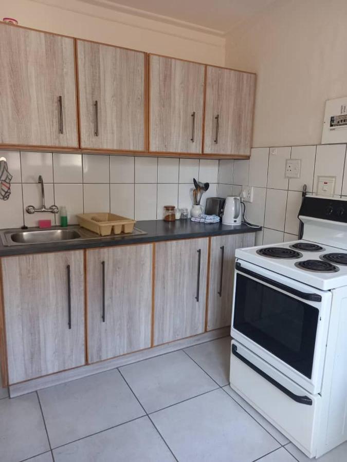 Self-Catering Studio, Unit 3 On Krupp 温特和克 外观 照片
